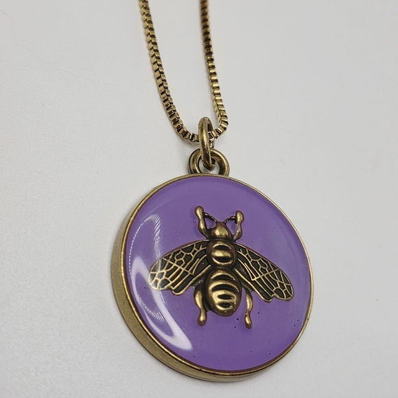 Gucci Lavender and Gold Bee Pendant Necklace - Picture 3 of 4